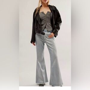 NWT Lee Silver High Rise Flare Jeans 28